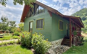Alunis Retreat